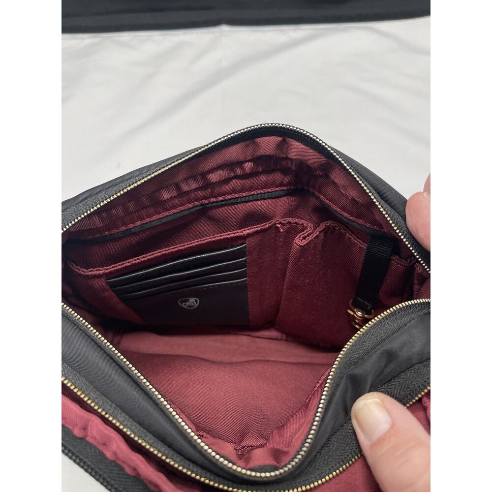 Travelon Anti-Theft-Small Crossbody Bag, Black - Picture 11 of 13
